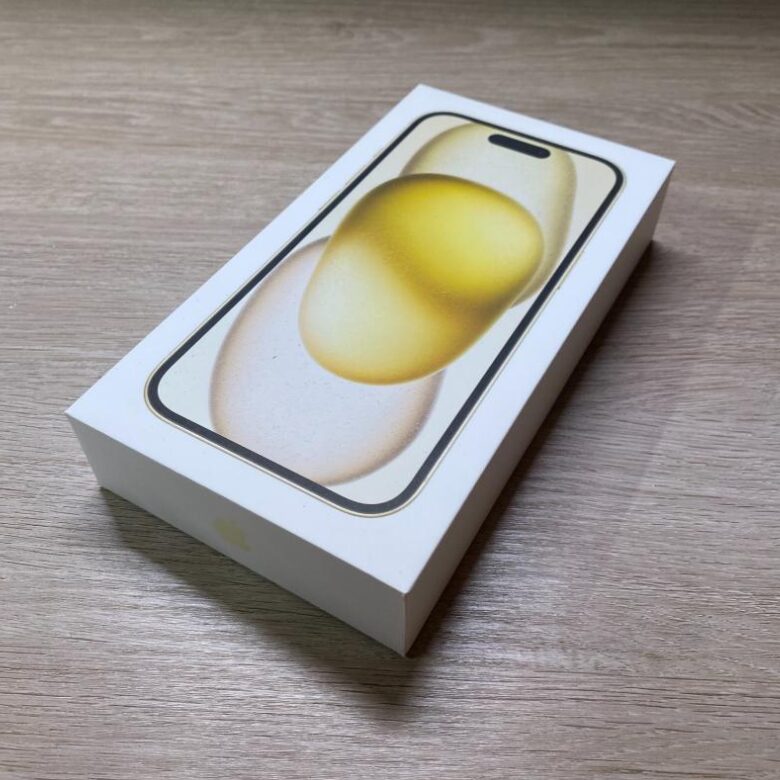 新品のiPhone15の箱