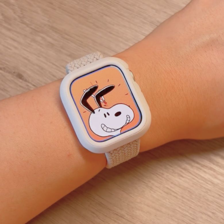 スヌーピー文字盤のApple Watch