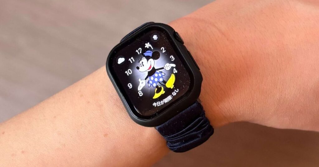 Apple Watchのミニーマウス文字盤(色をネイビーにカスタマイズ)